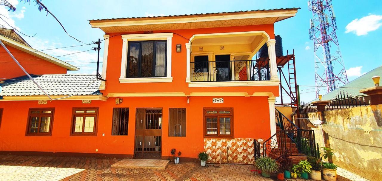 Goodhope 3-Bedroom Vacation Rental アルーシャ エクステリア 写真