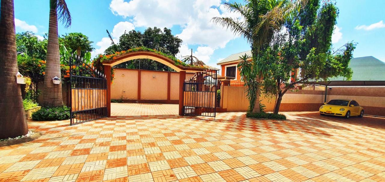 Goodhope 3-Bedroom Vacation Rental アルーシャ エクステリア 写真